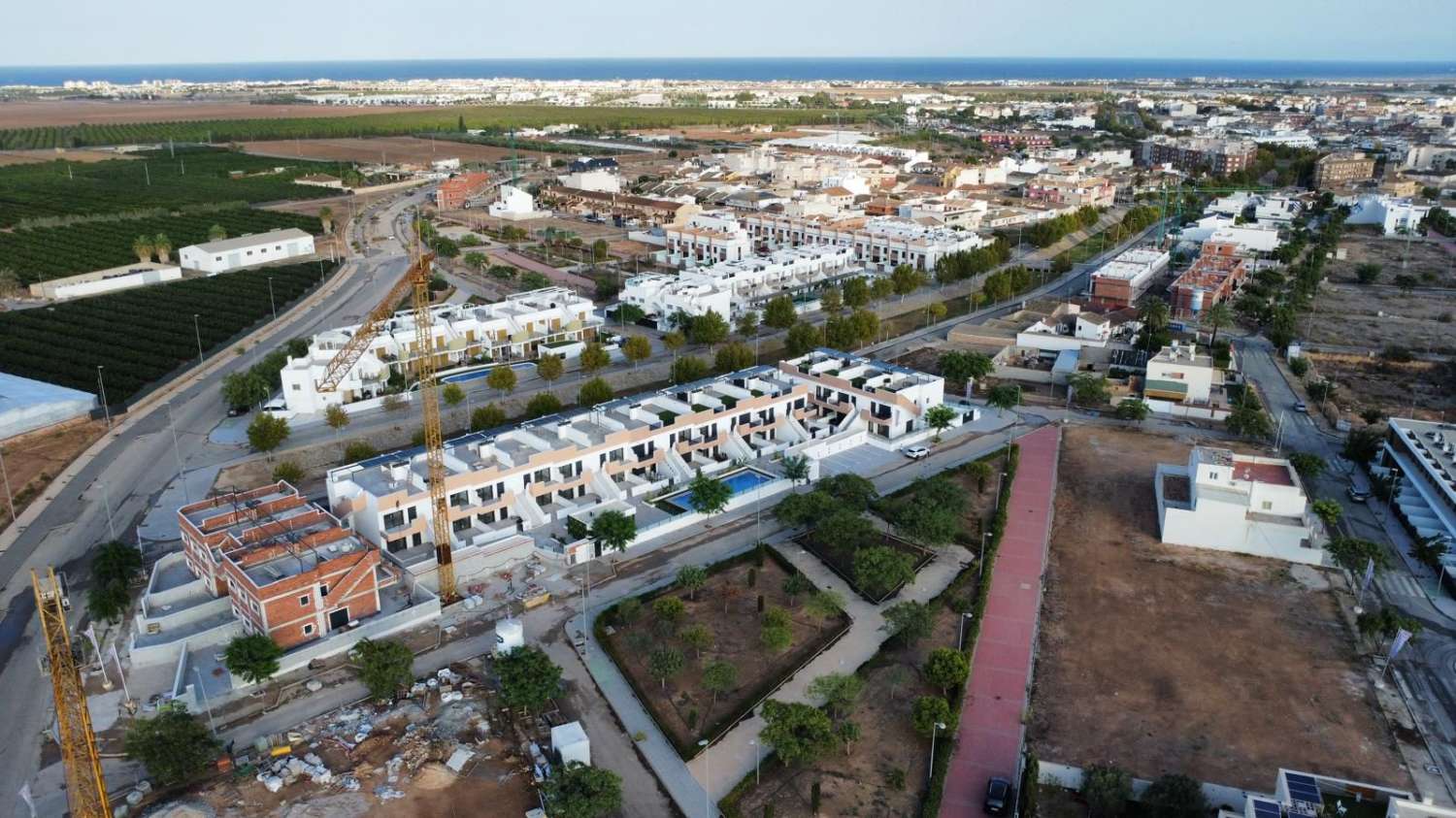 БУНГАЛО НА СТАНЦІ БУДІВНИЦТВА