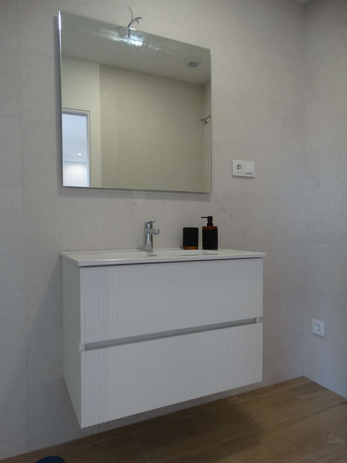 НОВОЗБУДОВАНІ ВІЛЛИ