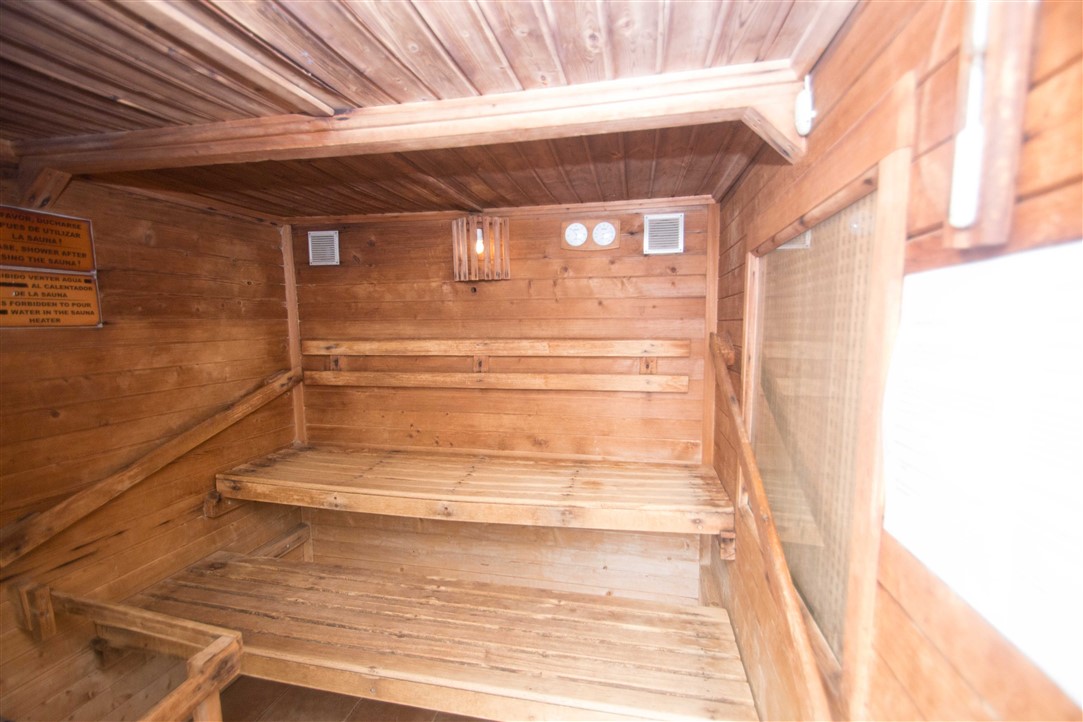 CHALET ADOSADO CON CALIDADES OPTIMAS