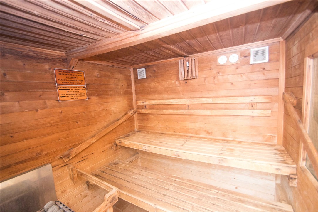 CHALET ADOSADO CON CALIDADES OPTIMAS