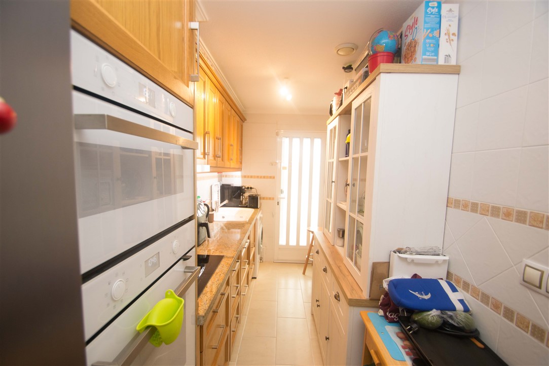 CHALET ADOSADO CON CALIDADES OPTIMAS