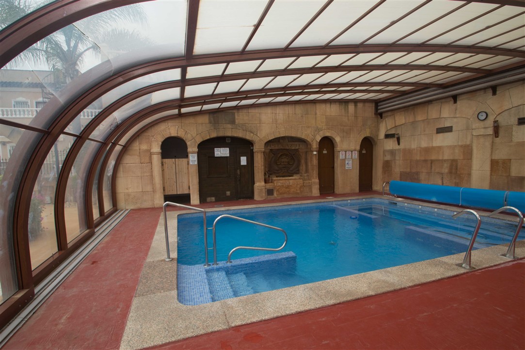 CHALET ADOSADO CON CALIDADES OPTIMAS
