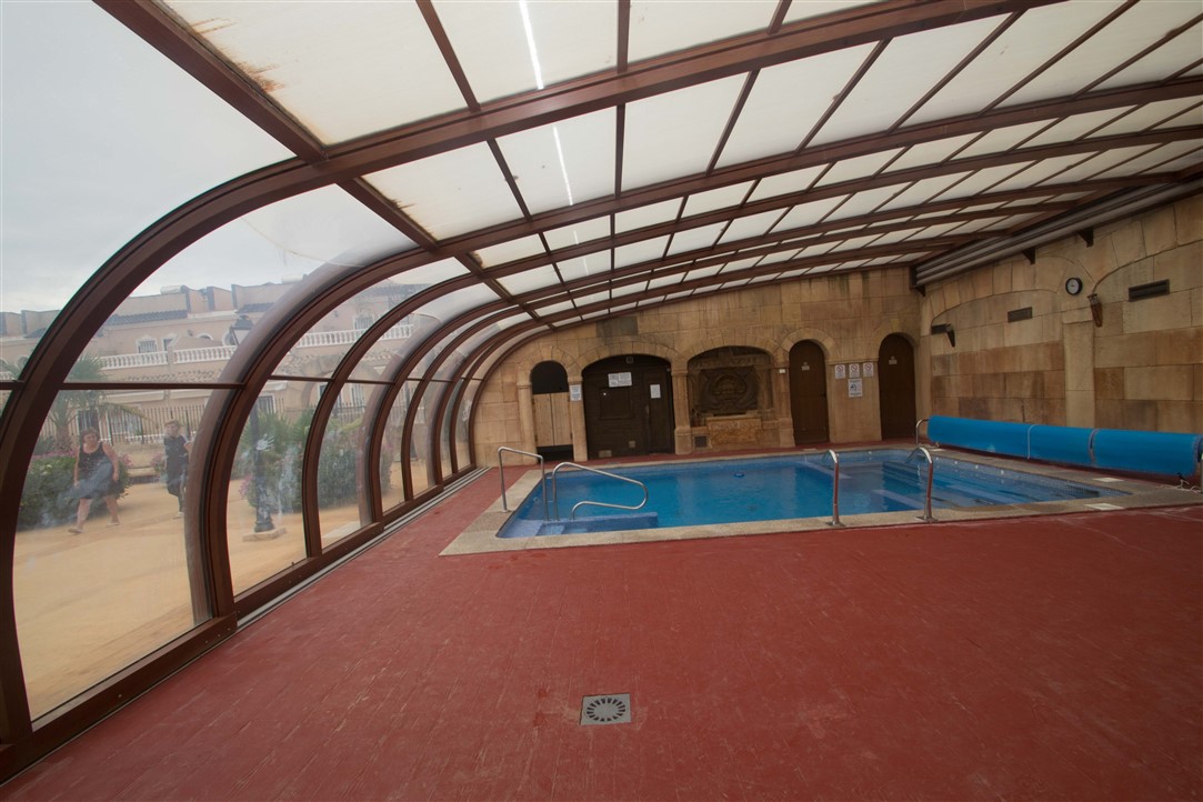 CHALET ADOSADO CON CALIDADES OPTIMAS