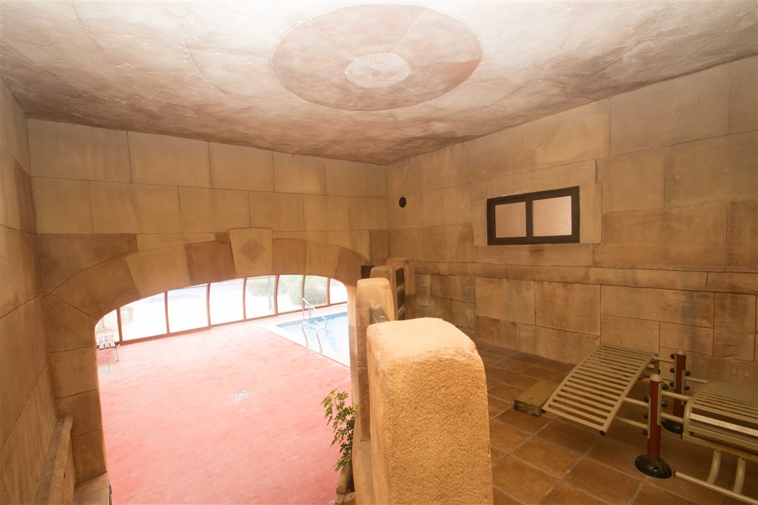 CHALET ADOSADO CON CALIDADES OPTIMAS