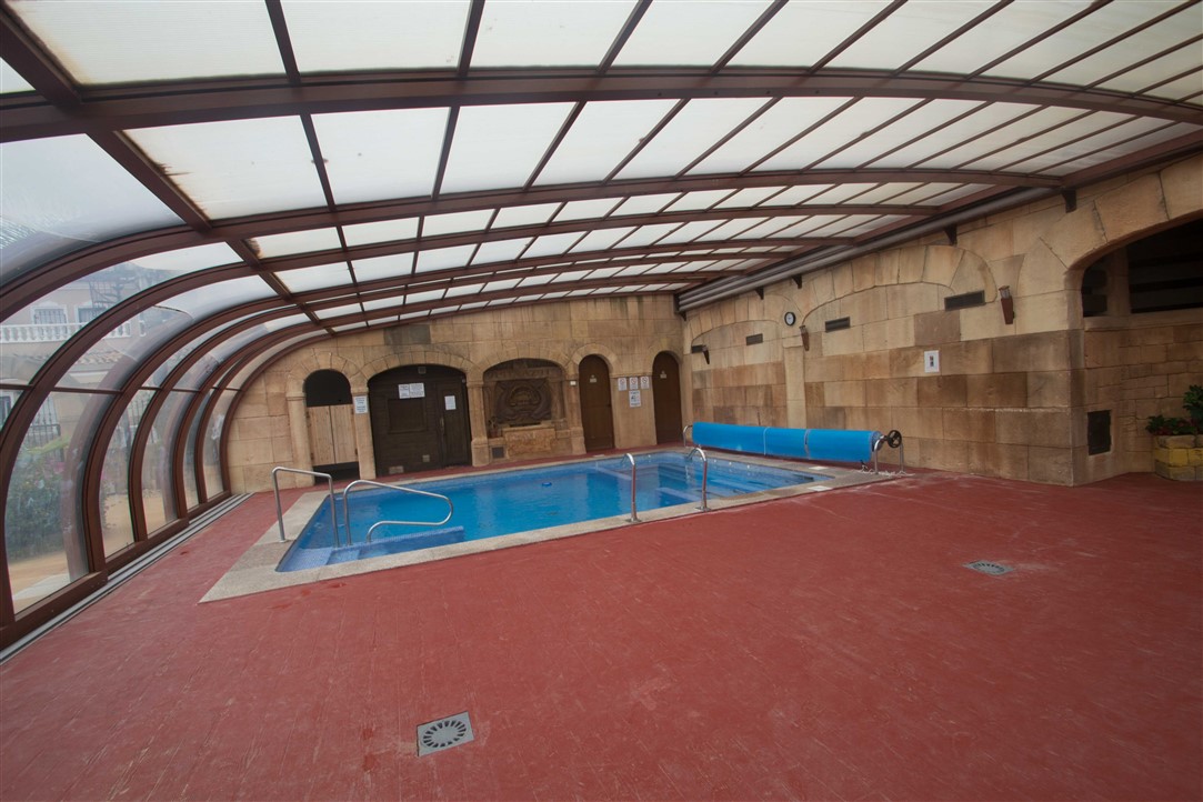 CHALET ADOSADO CON CALIDADES OPTIMAS