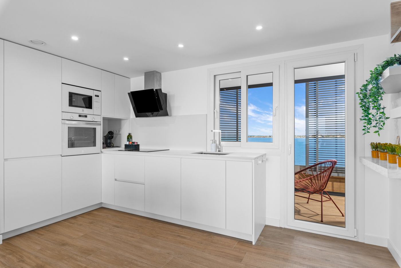 APARTAMENTO CON VISTAS AL MAR