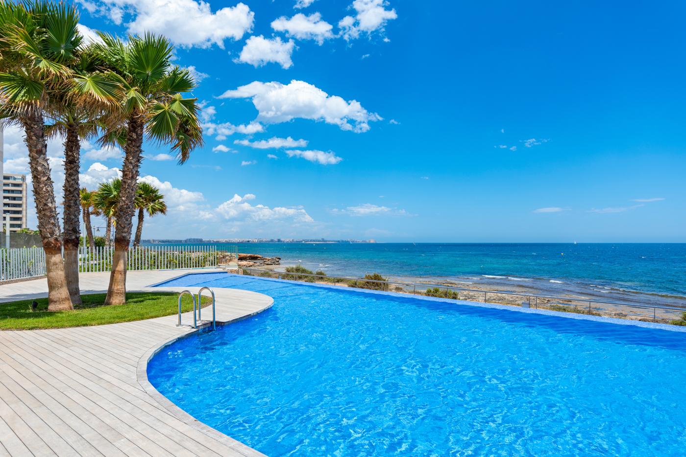 APARTAMENTO CON VISTAS AL MAR