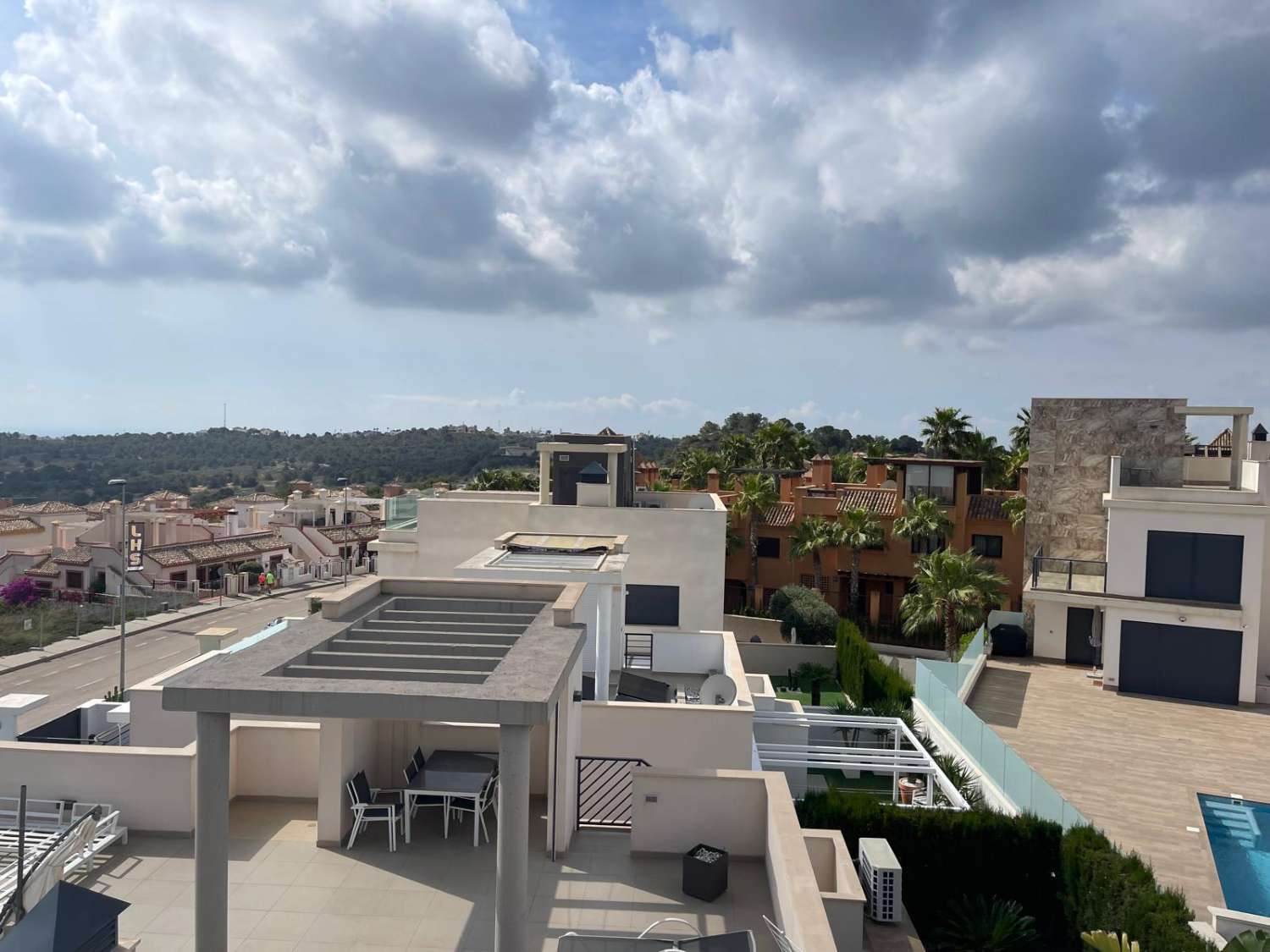 ESPECTACULAR VILLA CON VISTAS INIGUALABLES