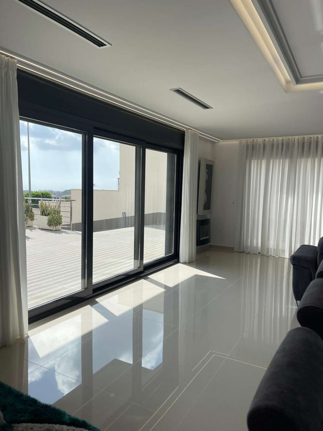 ESPECTACULAR VILLA CON VISTAS INIGUALABLES