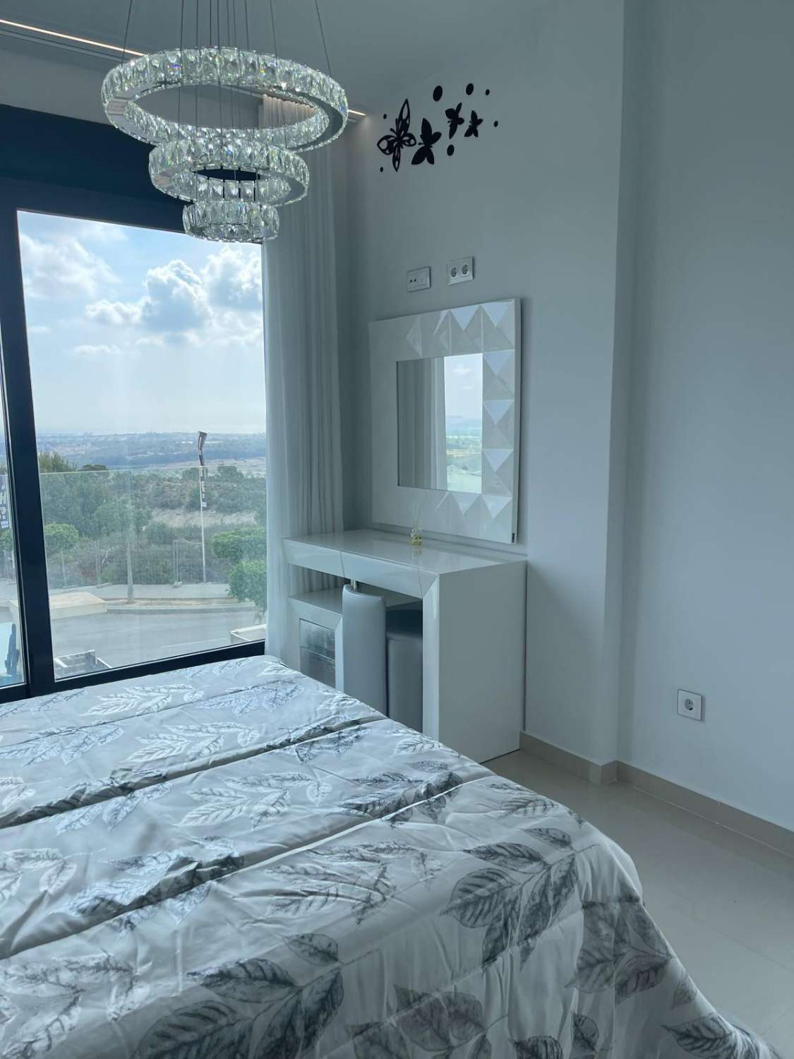 ESPECTACULAR VILLA CON VISTAS INIGUALABLES