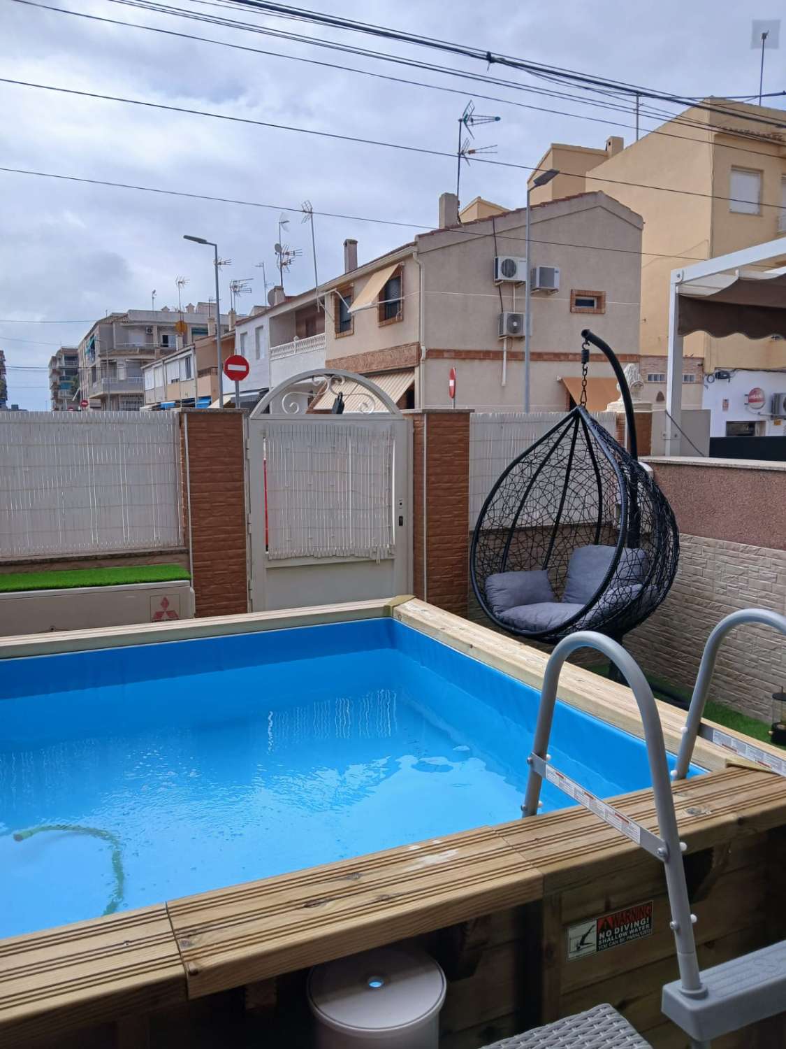 BUNGALOW ESPECTACULAR CON LICENCIA