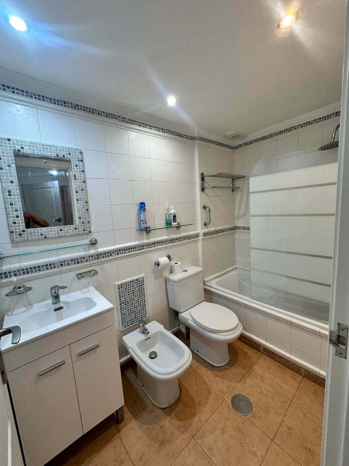 APARTAMENTO RENOVADO