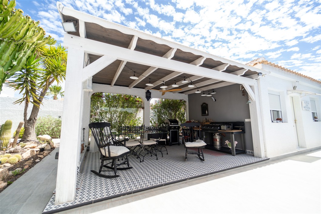 VILLA INDEPENDIENTE ESPECTACULAR