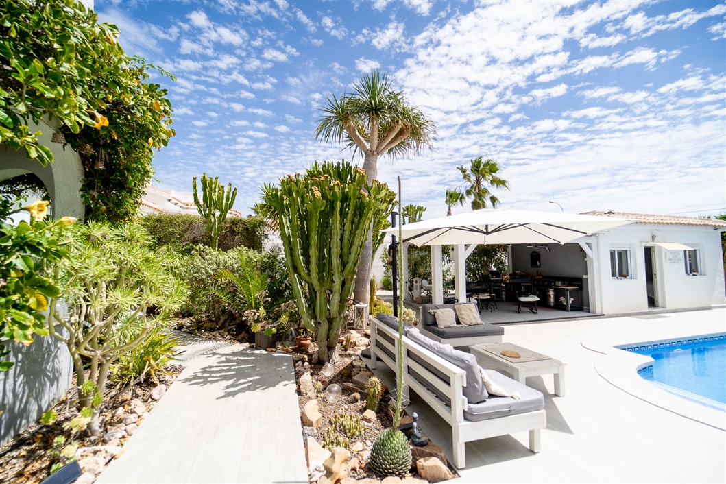 VILLA INDEPENDIENTE ESPECTACULAR