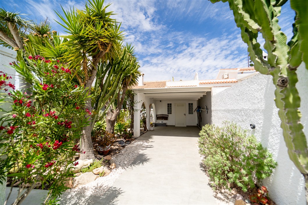 VILLA INDEPENDIENTE ESPECTACULAR