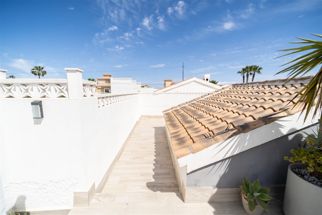 VILLA INDEPENDIENTE ESPECTACULAR