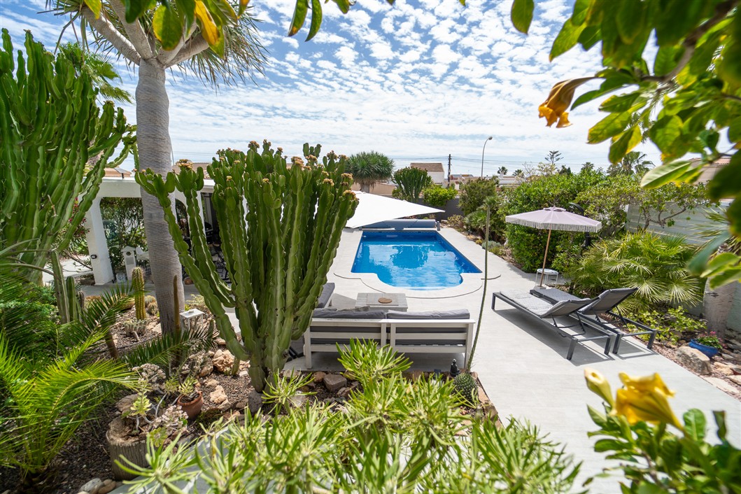 VILLA INDEPENDIENTE ESPECTACULAR