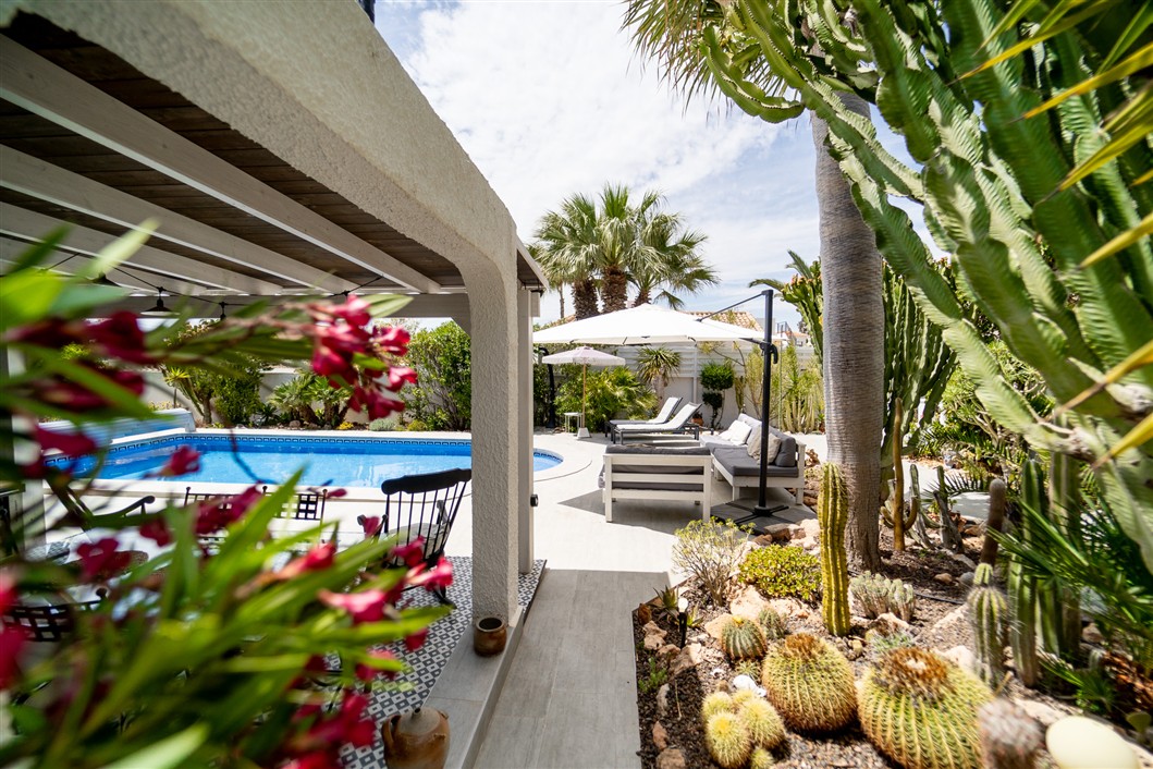 VILLA INDEPENDIENTE ESPECTACULAR