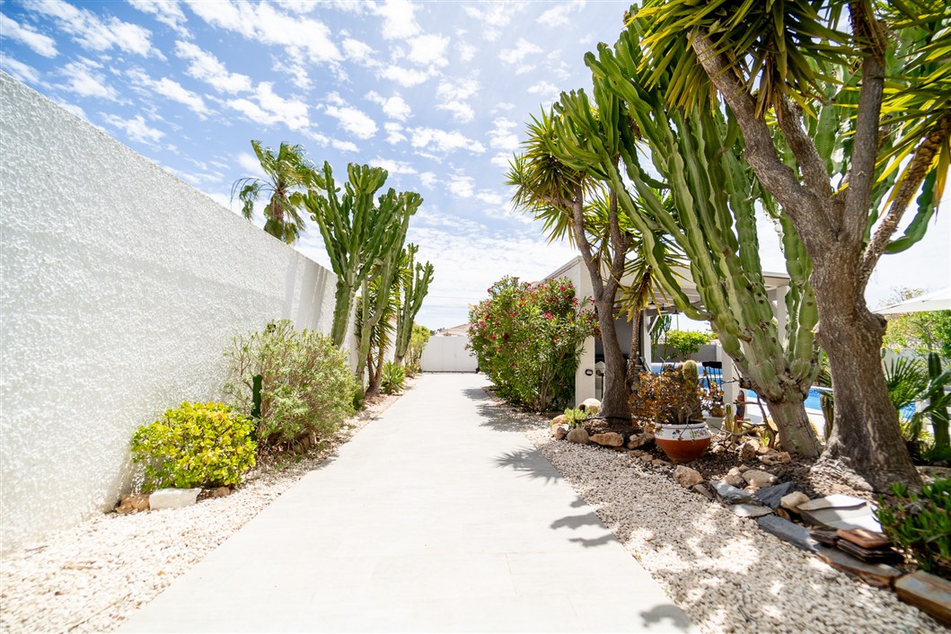 VILLA INDEPENDIENTE ESPECTACULAR