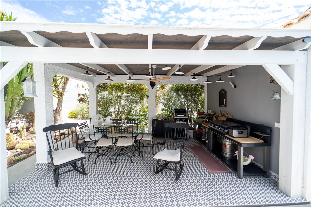 VILLA INDEPENDIENTE ESPECTACULAR