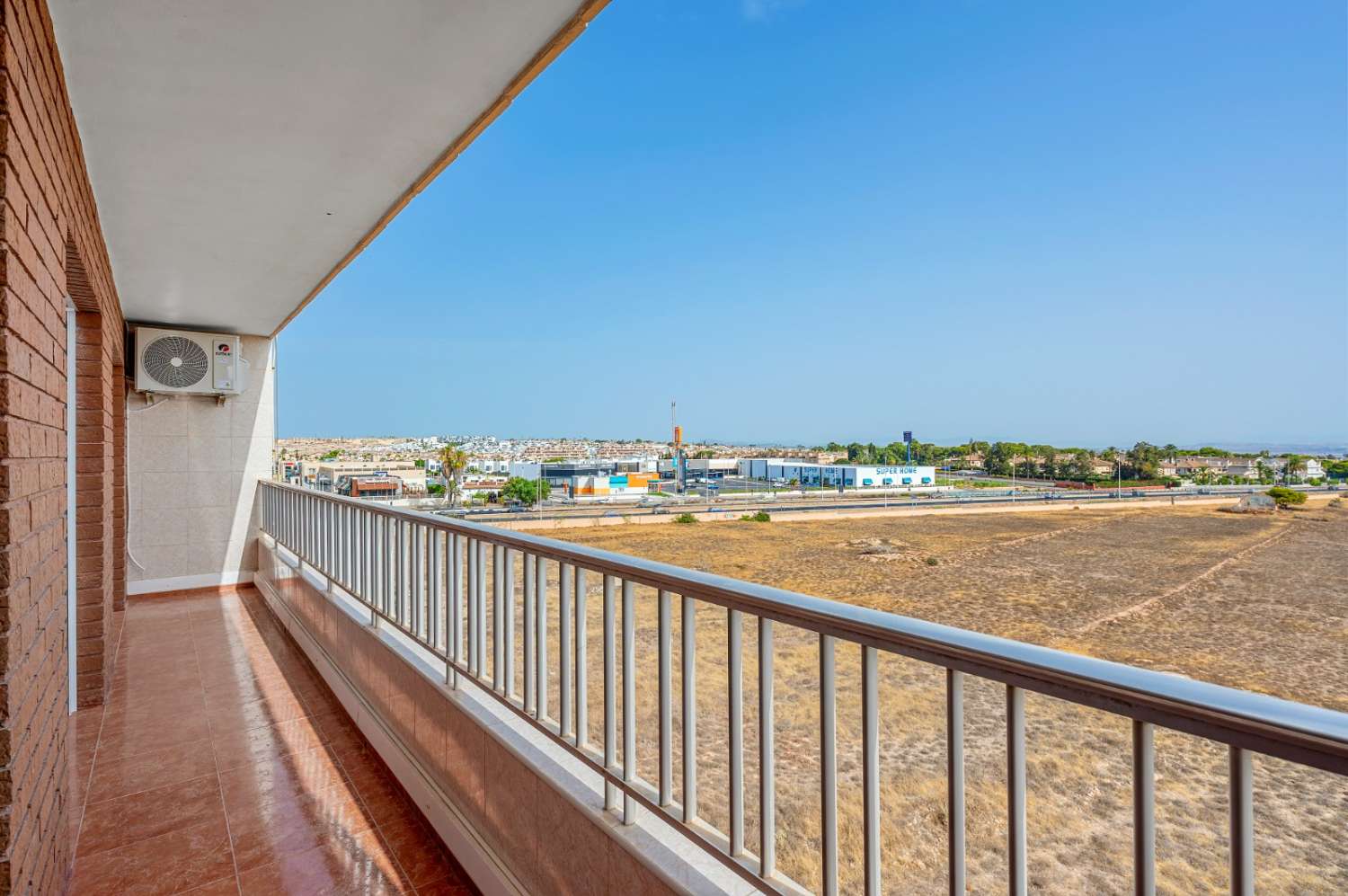 APARTAMENTO CON VISTAS AL MAR