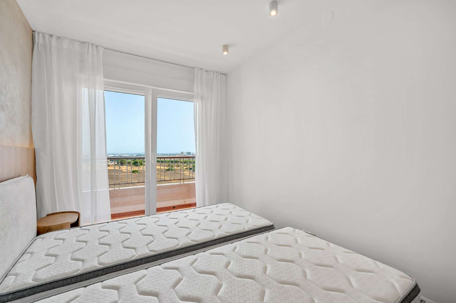 APARTAMENTO CON VISTAS AL MAR