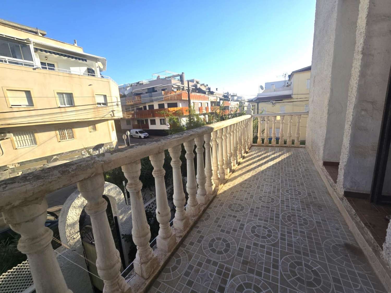 DUPLEX CERCA DE CARREFUR HABANERAS